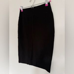 Medium Elegant Black Pencil Skirt